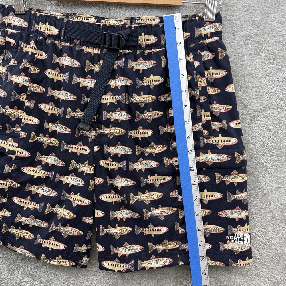 The North Face Mens Small Navy Blue Fish Print Cargo Shorts NF0A7QLA Belted